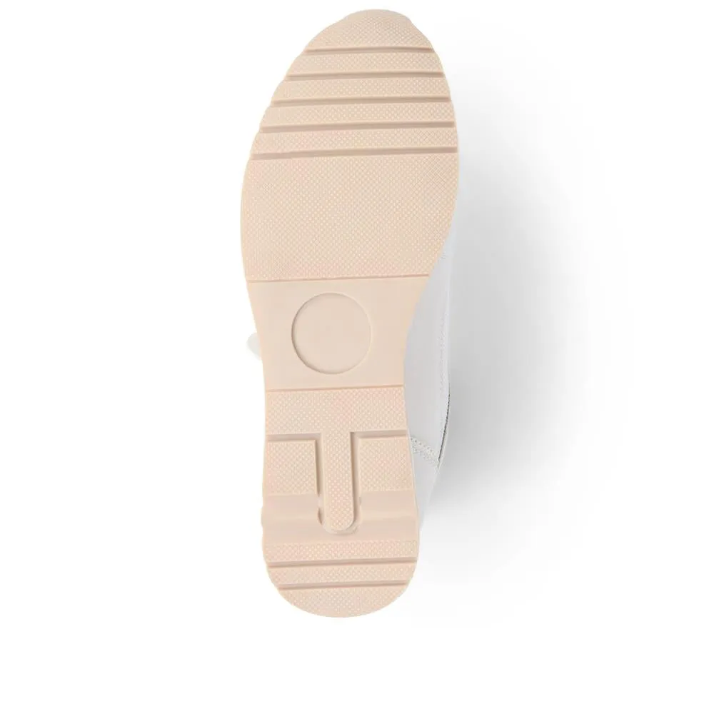 Lace-Up Trainers  - WBINS39074 / 325 160