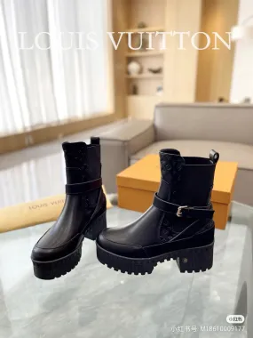 SE1486 LB Laureate Platform Chelsea Boot / Size5-11