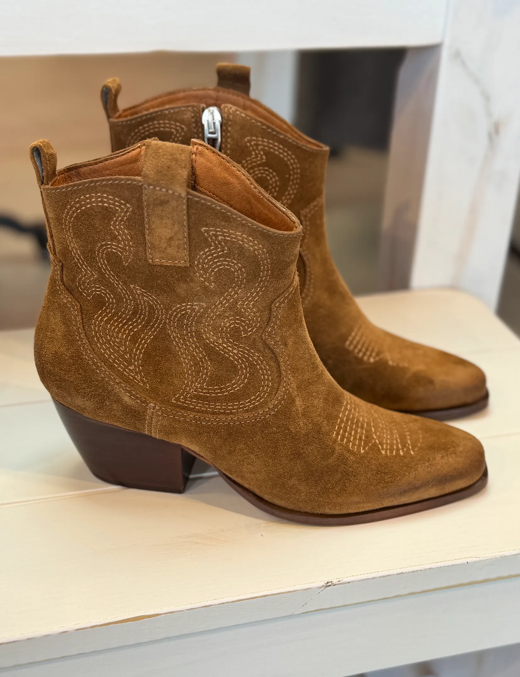 Shania Boot, Brown Suede