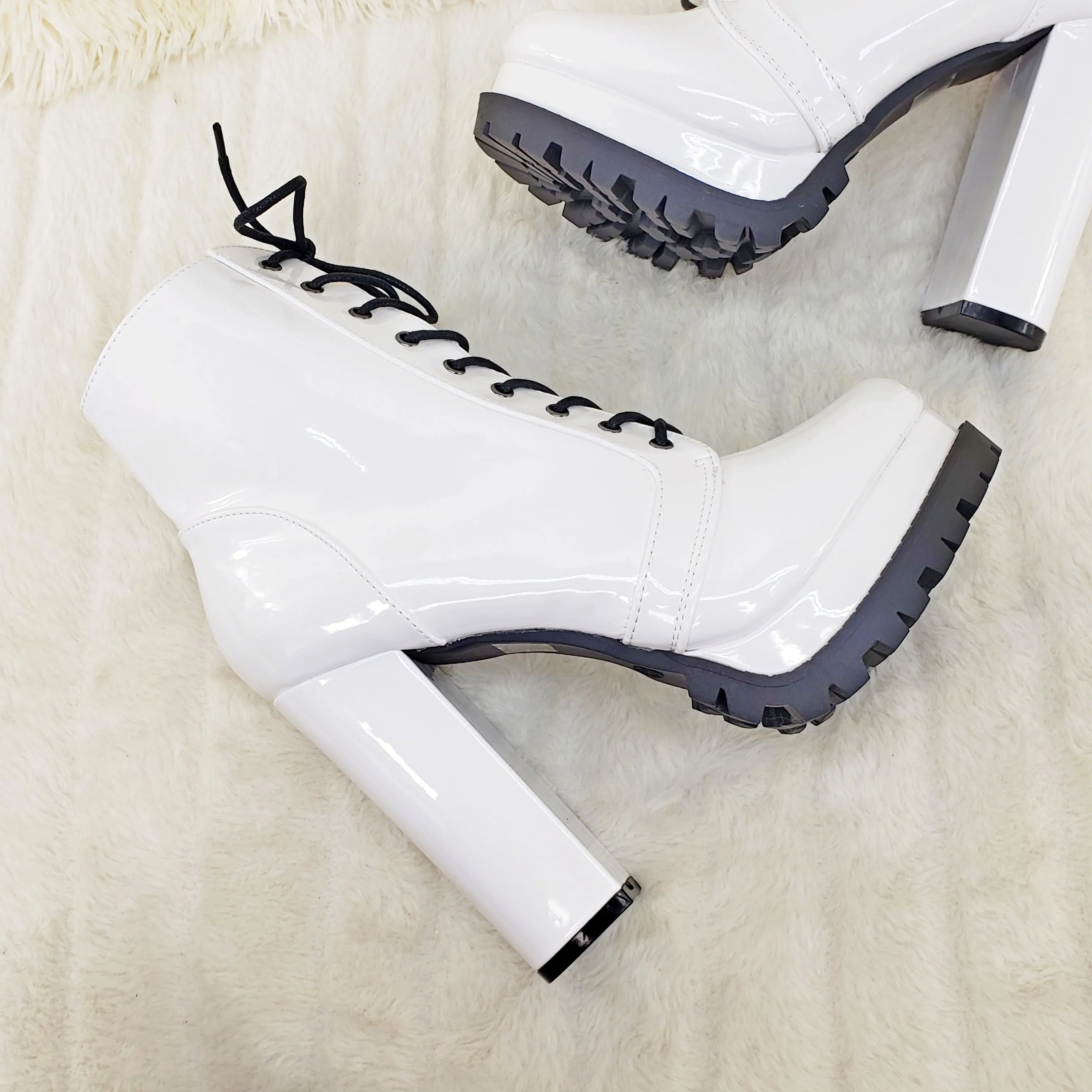 Wild Diva Vivian White Patent Chunky Heel Platform Ankle Boots