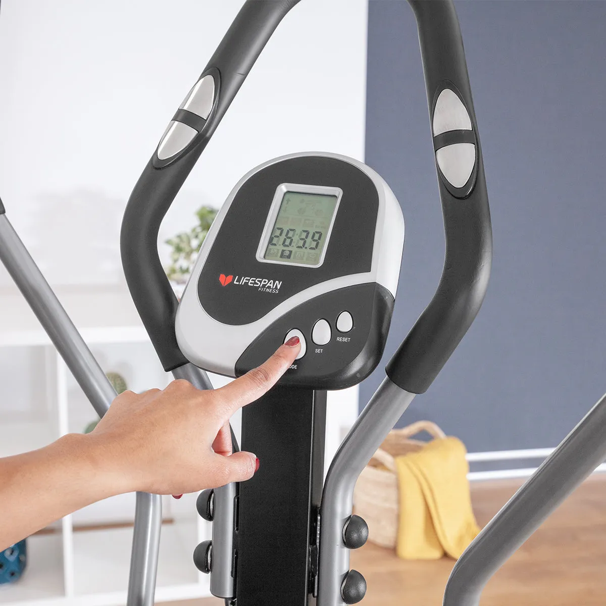 X-02 Hybrid Cross Trainer